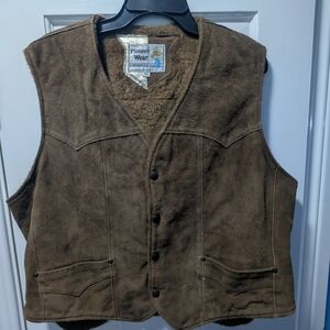 Vintage Pioneer Wear Alberquerque Mens Size 42 Leather Vest Lined Snap Closure